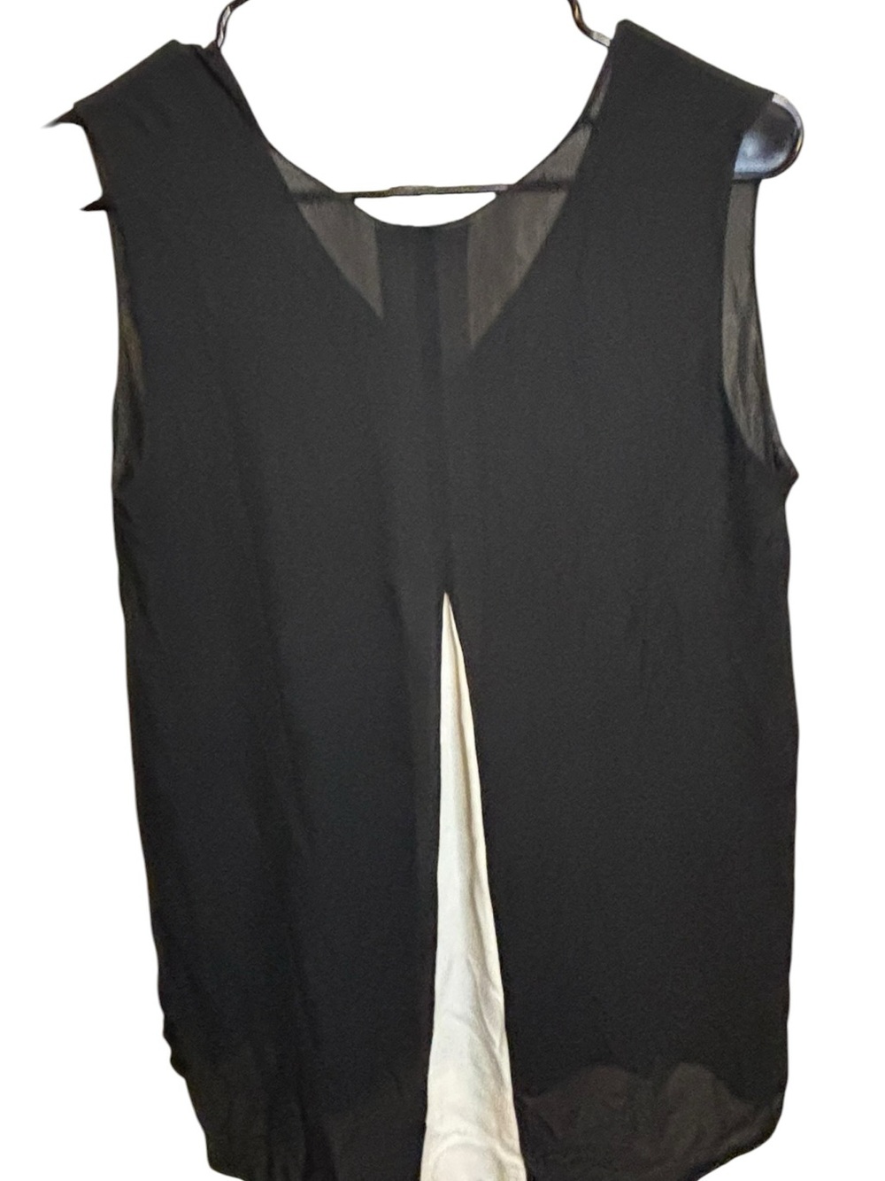 Vince Black V-Neck Silk Sleeveless Camisole - Picture 2 of 4